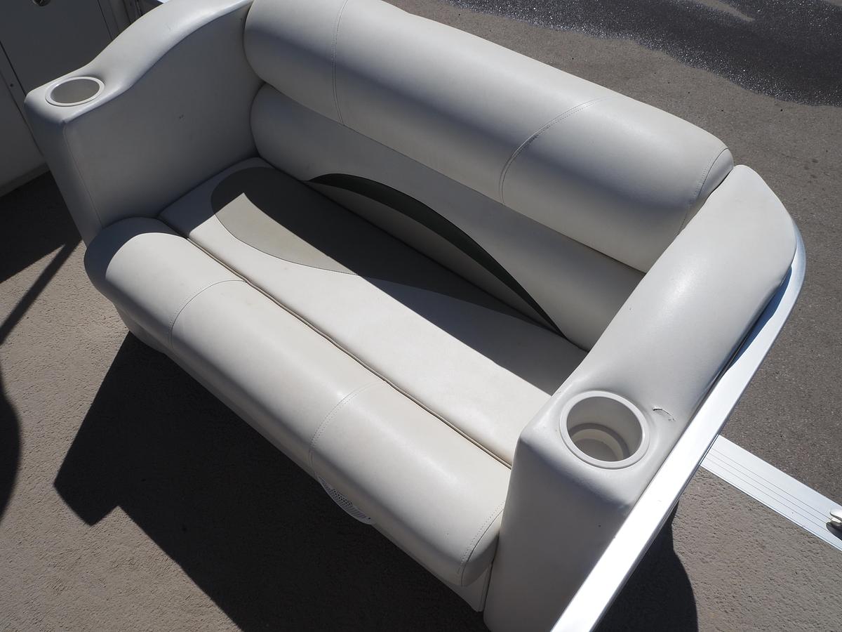 Used 2005 Harris Sunliner 200