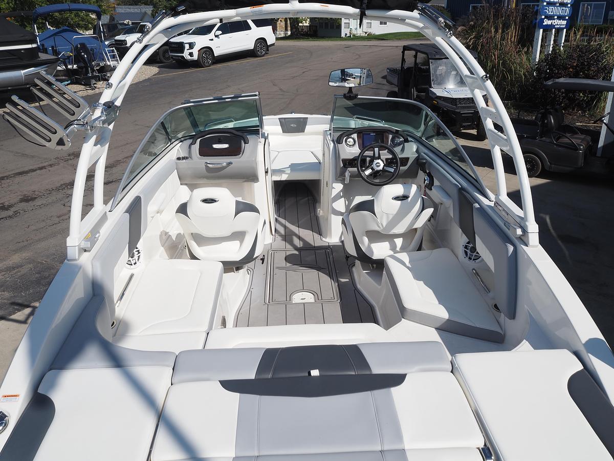 Used 2022 CHAPARRAL 23SSI