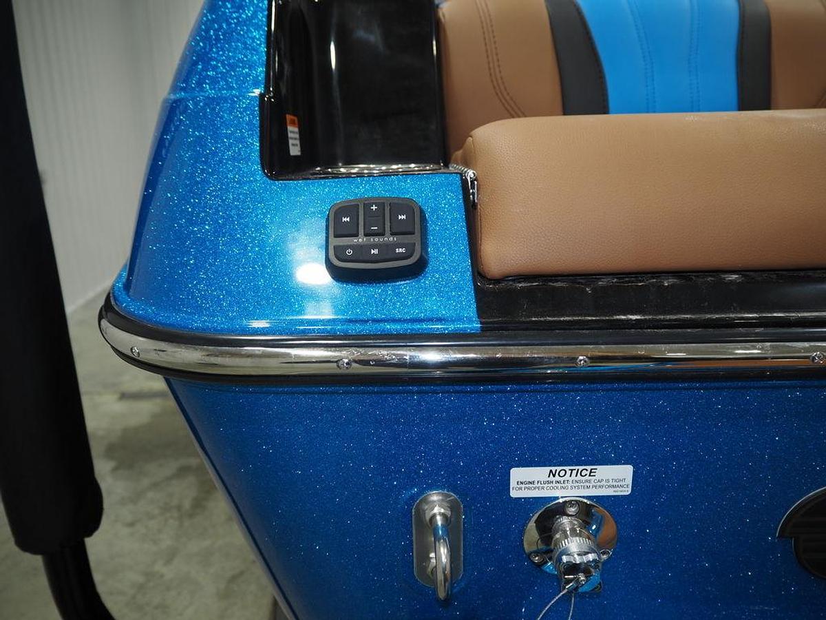 2026 Malibu Boats 22 LSV