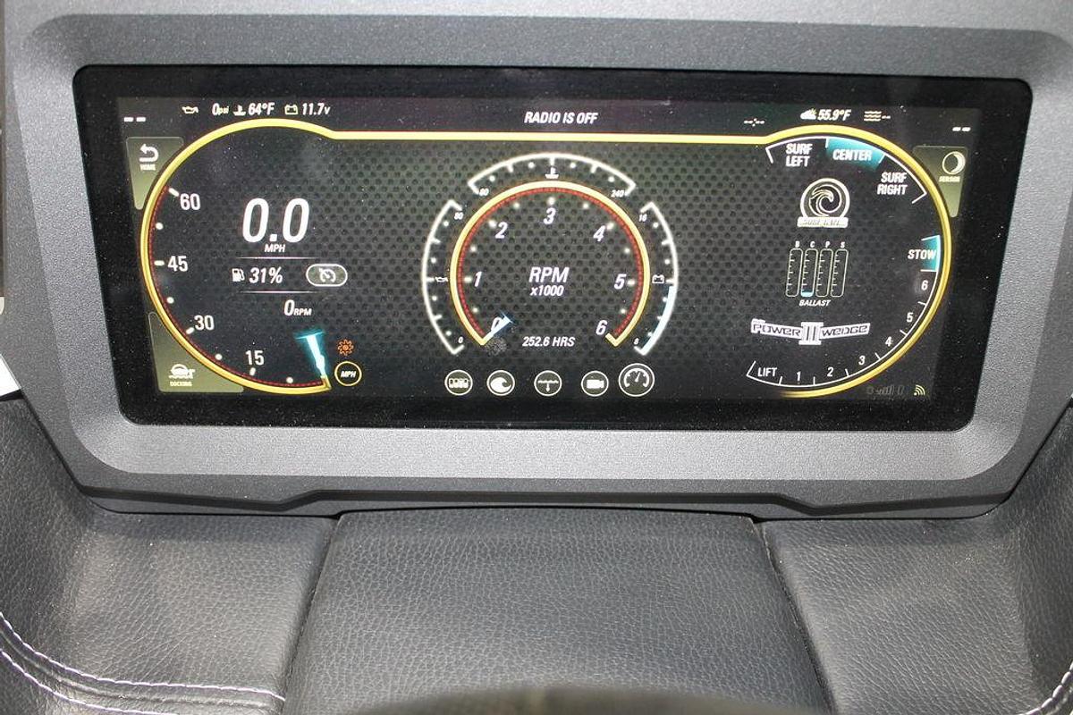 Used 2021 Malibu Boats 25 LSV