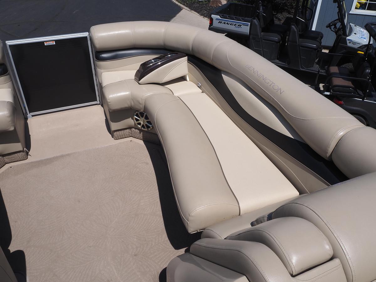 Used 2013 BENNINGTON 2050RL