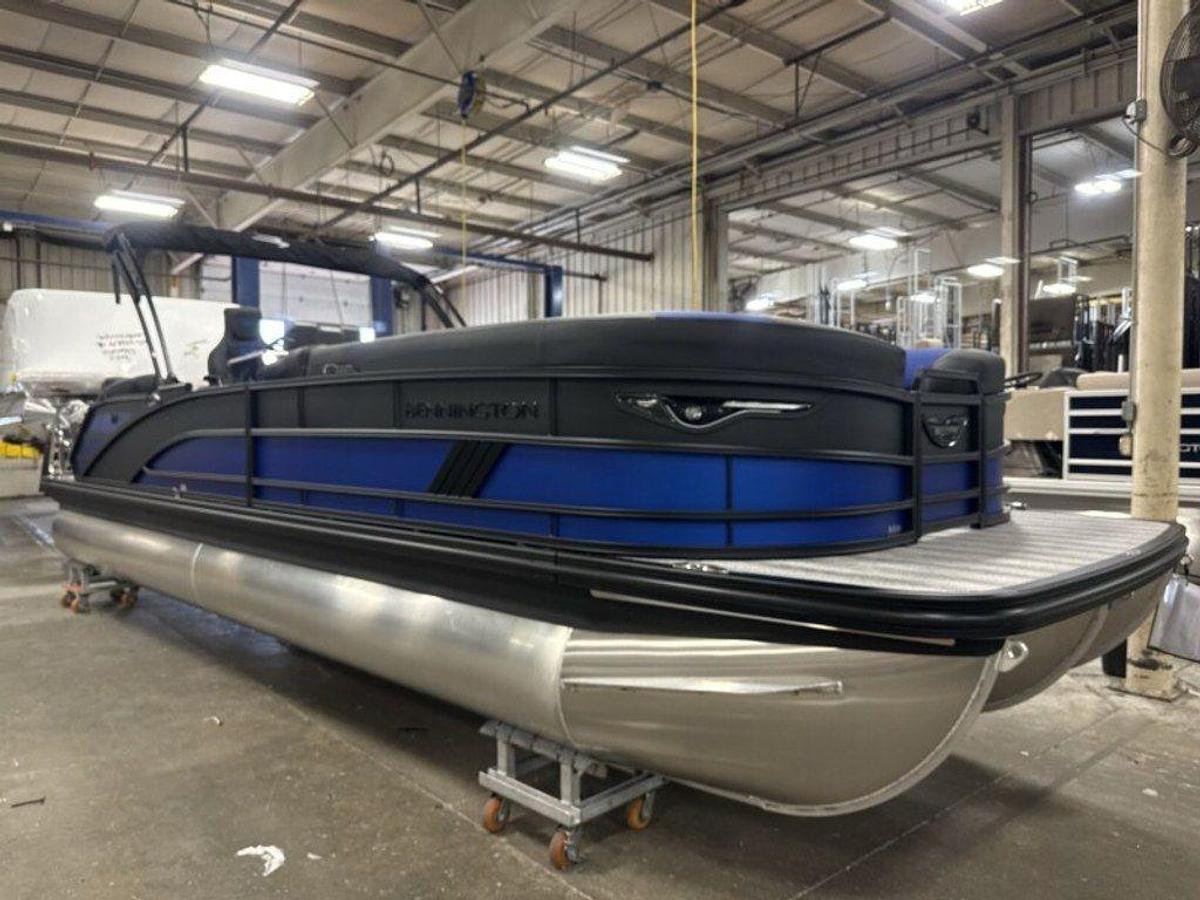 2026 Bennington M Quad Bench 26 MSL