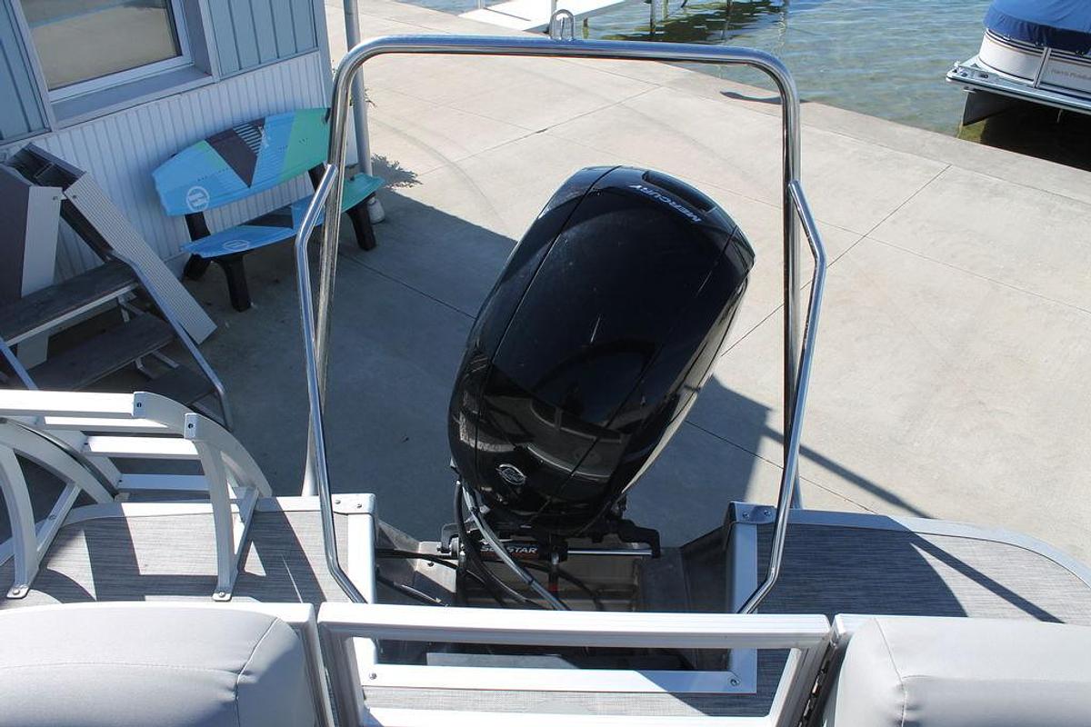 Used 2021 Bennington 22 SSRCX