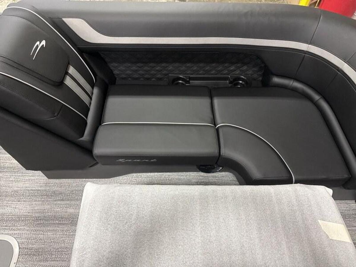 2026 Bennington 22SSRSF