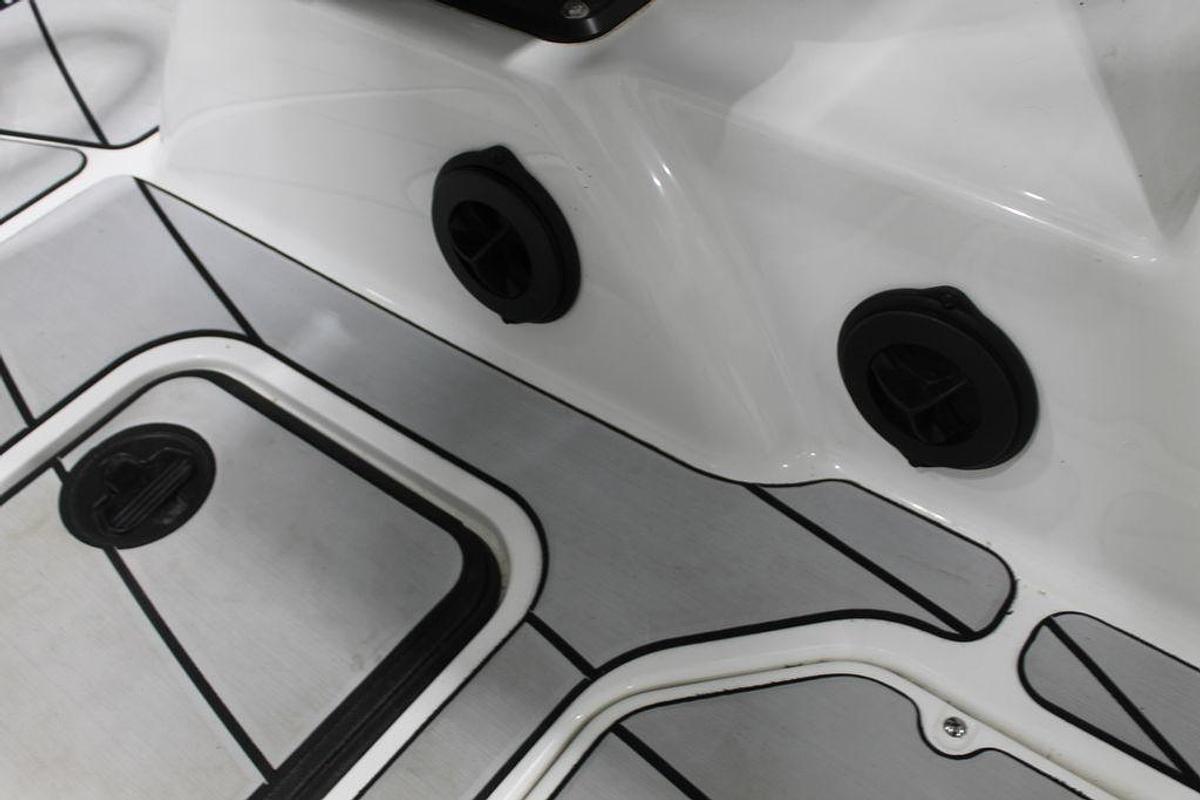 Used 2021 Malibu Boats 25 LSV