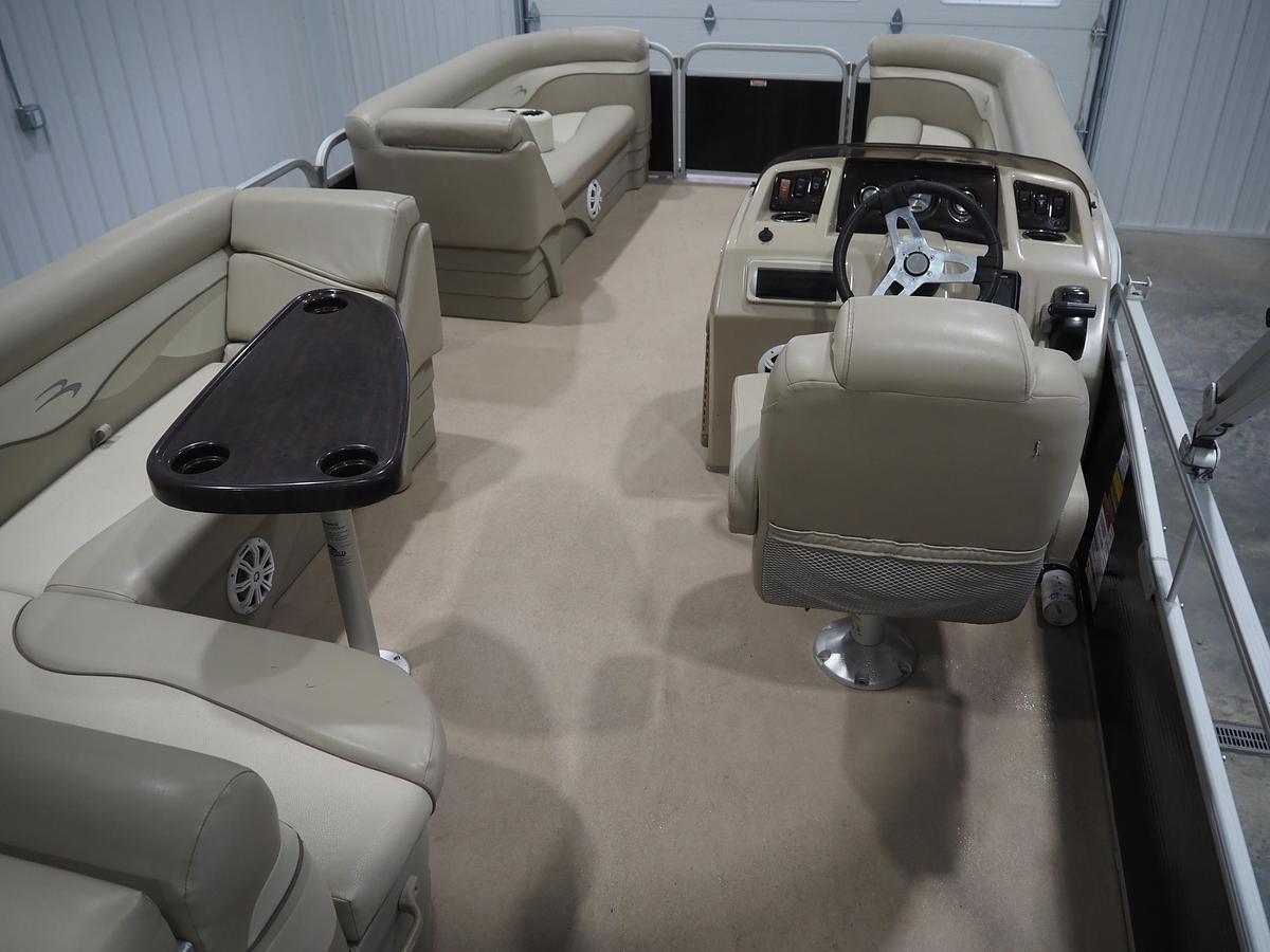 Used 2016 Bennington 21 SL