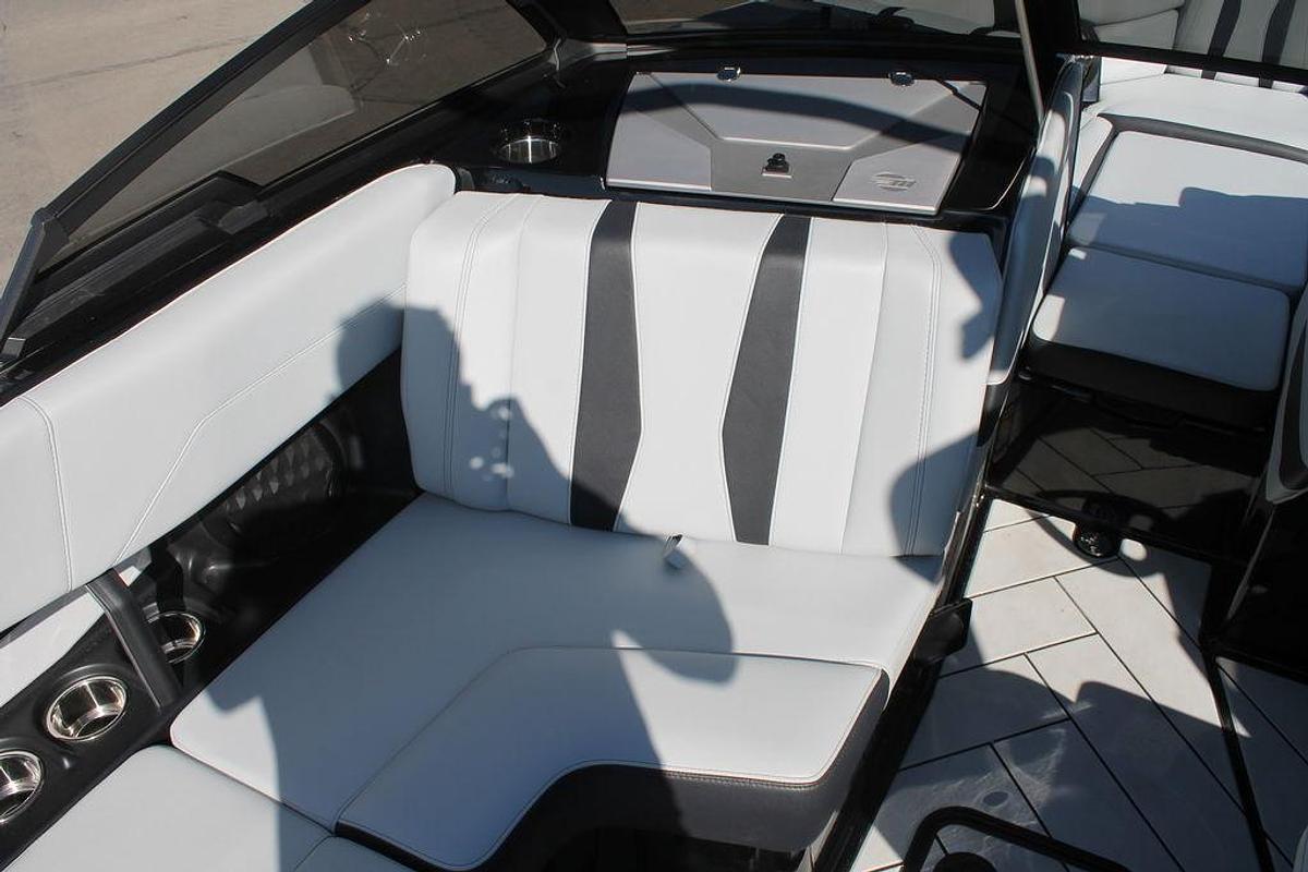 Used 2023 Malibu Boats 22 LSV