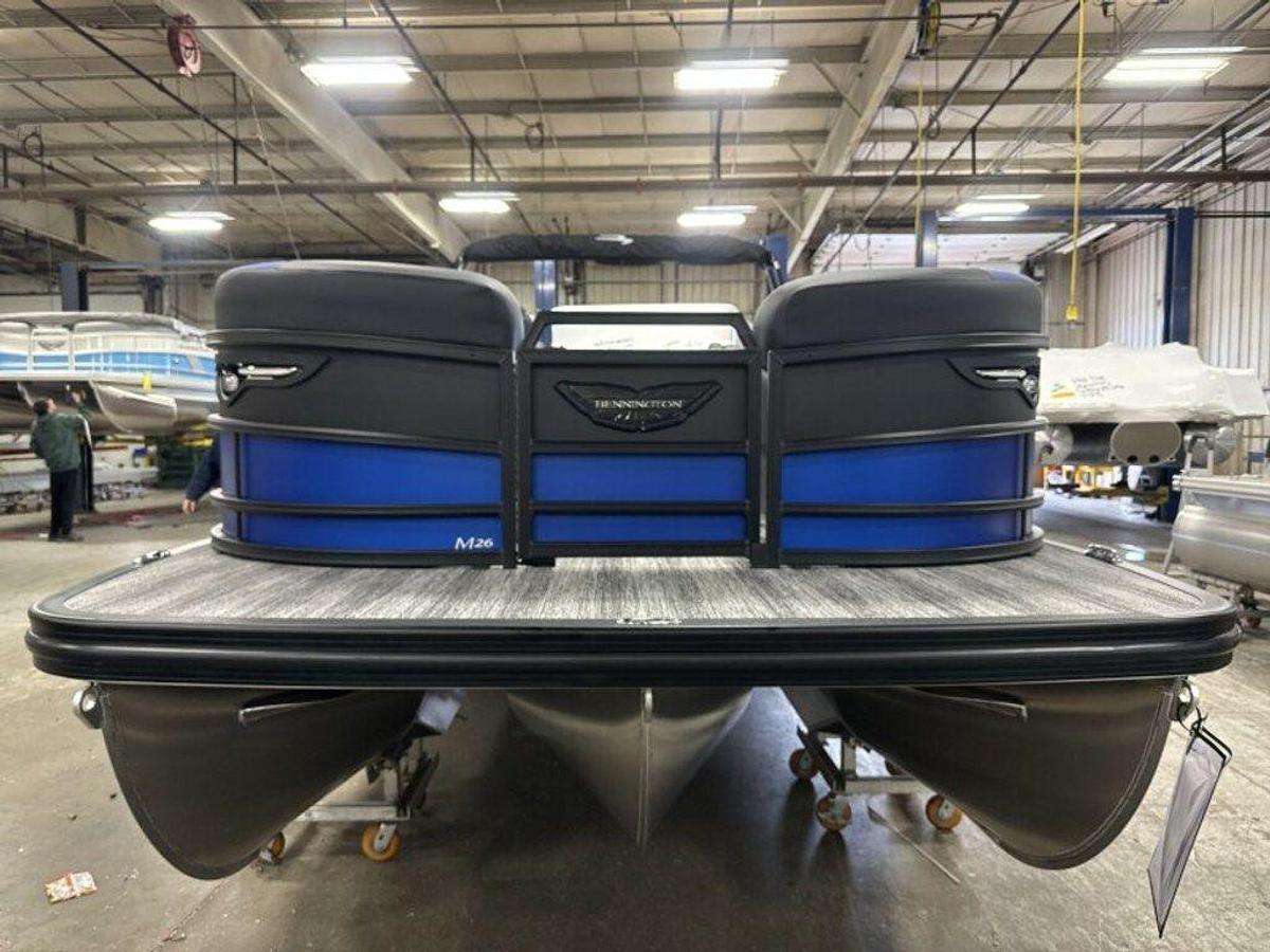 2026 Bennington M Quad Bench 26 MSL