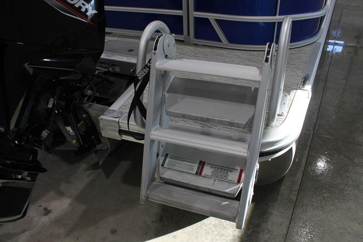 Used 2025 Bennington S Quad Bench 21 SSR