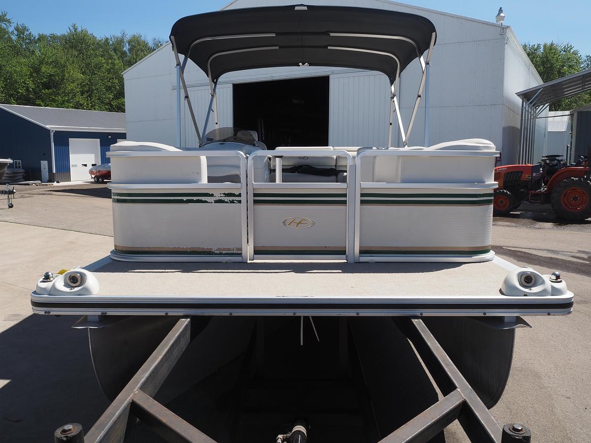 Used 2005 Harris Sunliner 200