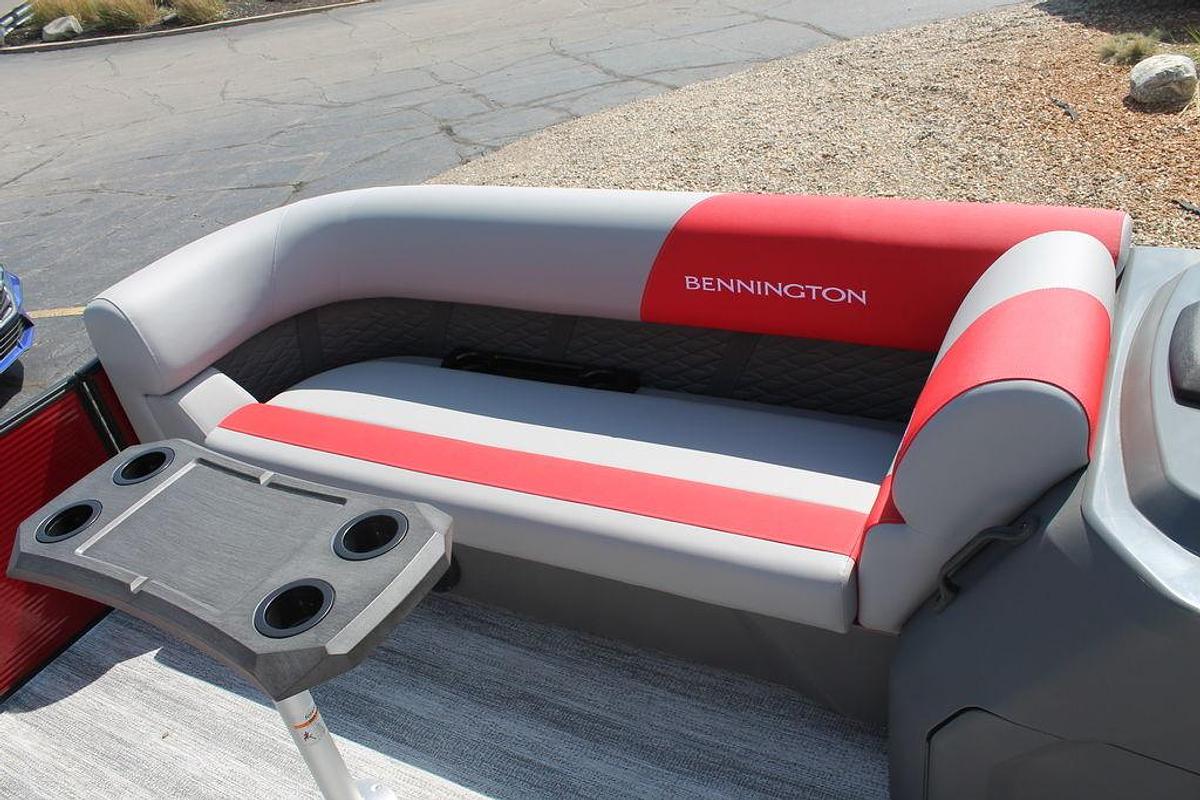 2025 Bennington S Swingback 22 SSB