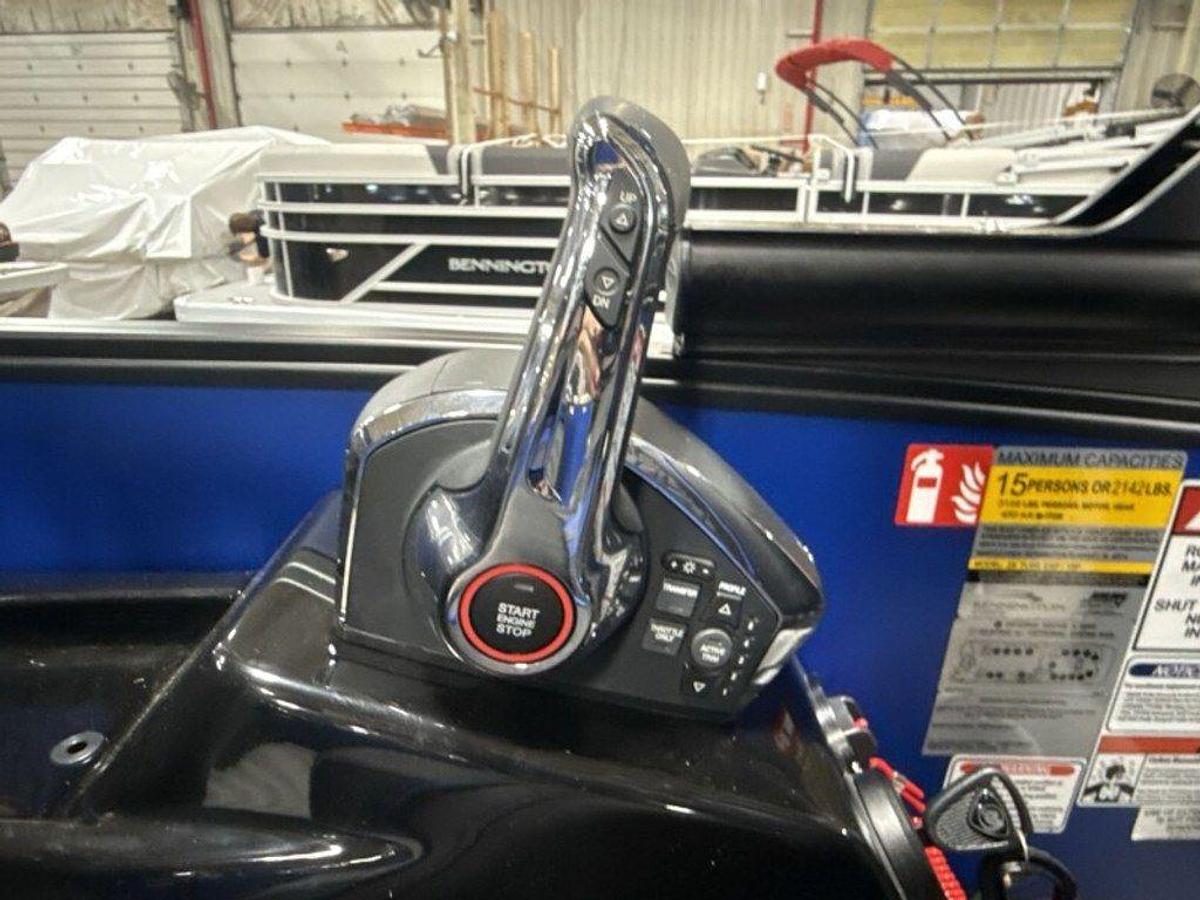 2026 Bennington M Quad Bench 26 MSL