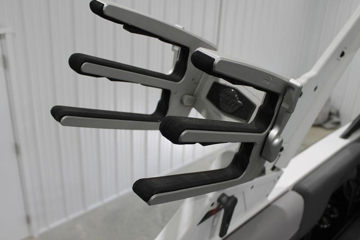 Used 2021 Malibu Boats 25 LSV