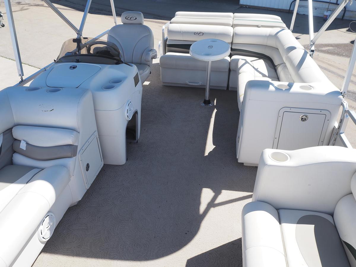 Used 2005 Harris Sunliner 200