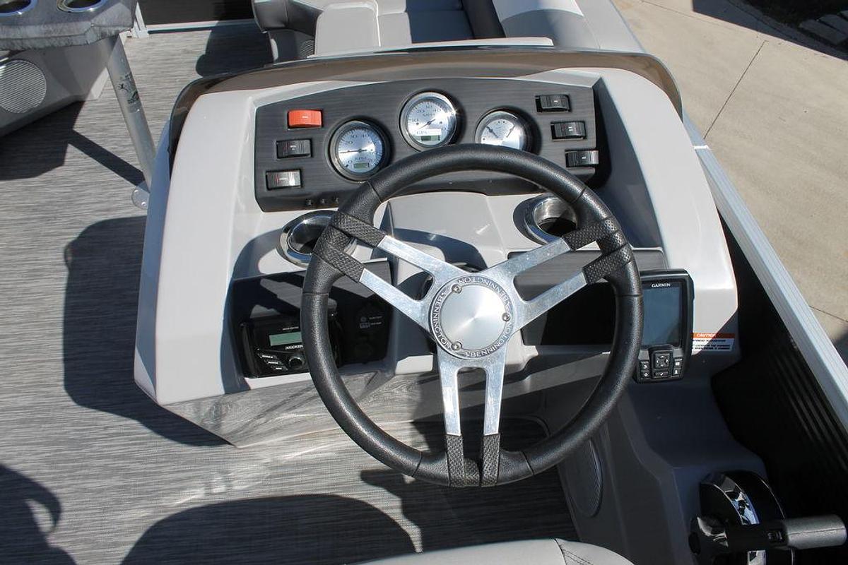 Used 2021 Bennington 22 SSRCX