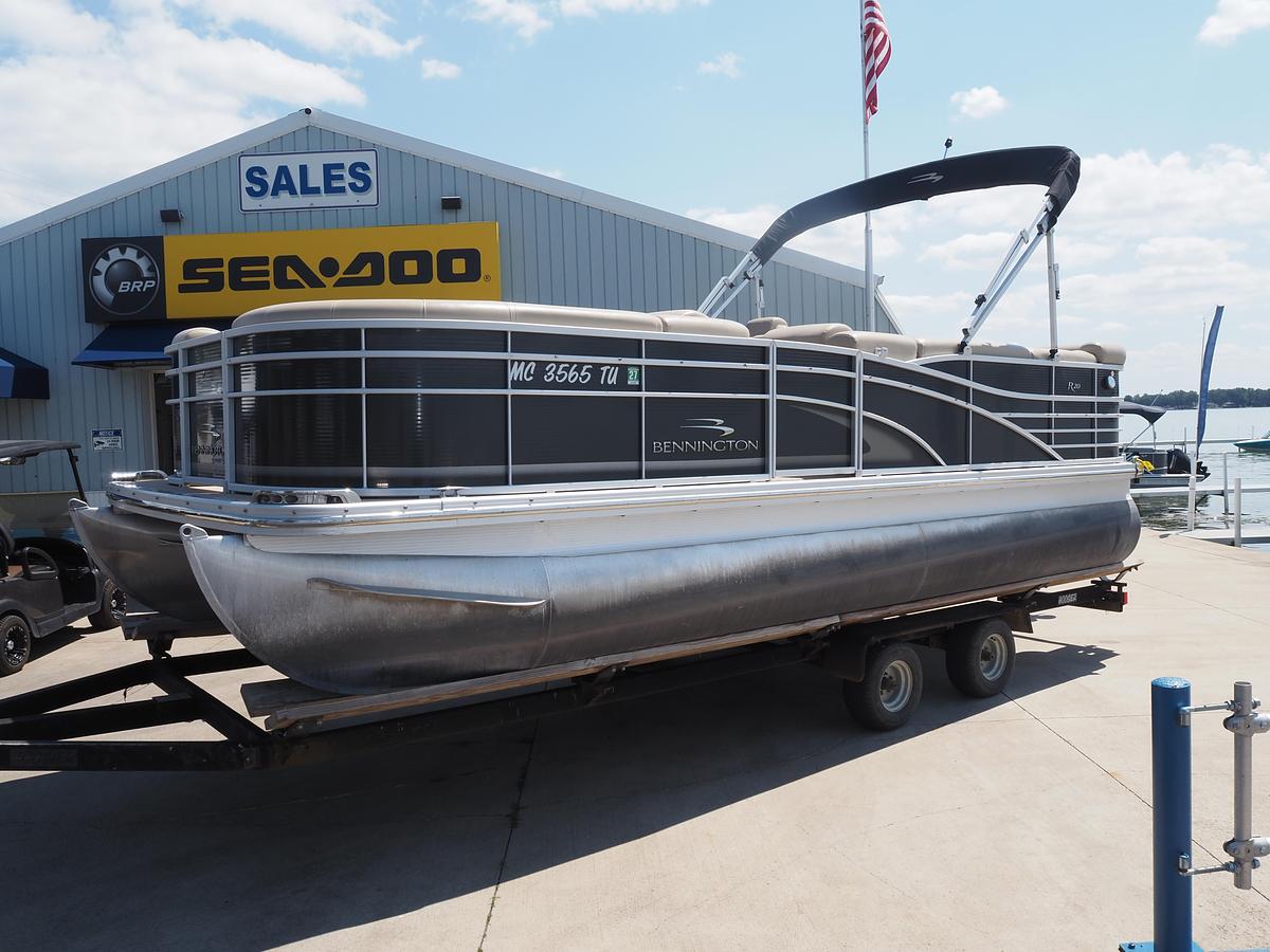 Used 2013 BENNINGTON 2050RL