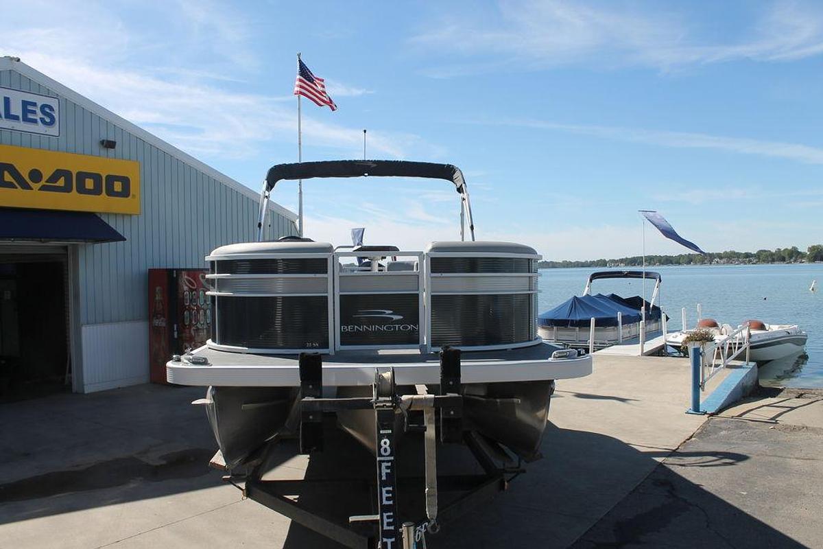 Used 2021 Bennington 22 SSRCX