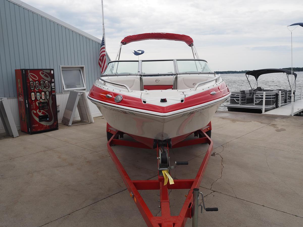 Used CROWNLINE 21SS