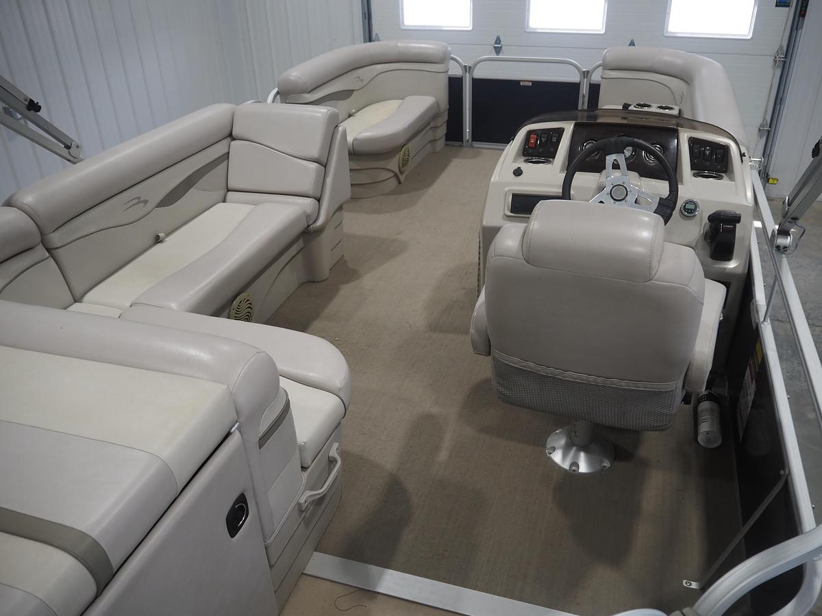 Used 2015 Bennington 20SLX