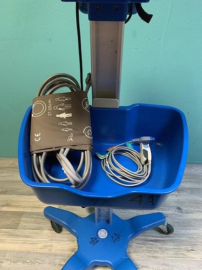 Used GE Dinamp V100 Patientenmonitor mit 1x Manschette, Fingersensor