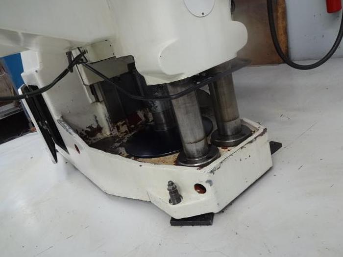 D'occasion Fraiseuse Huron MU Basic / CNC milling machine Huron MU Basic