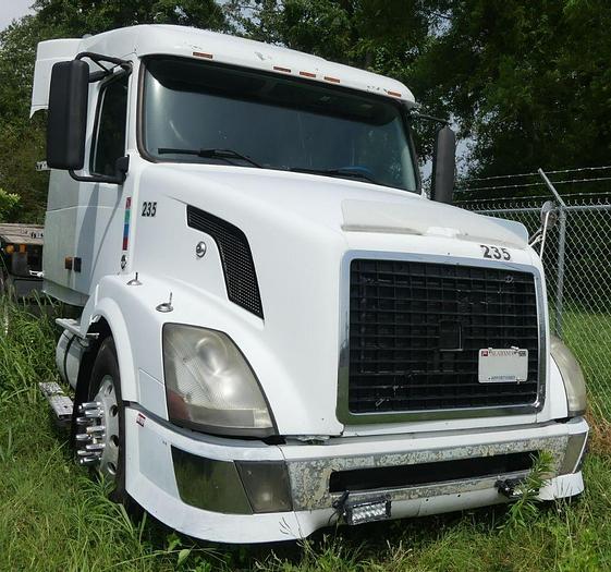 Used 2007 VOLVO VNL 64T