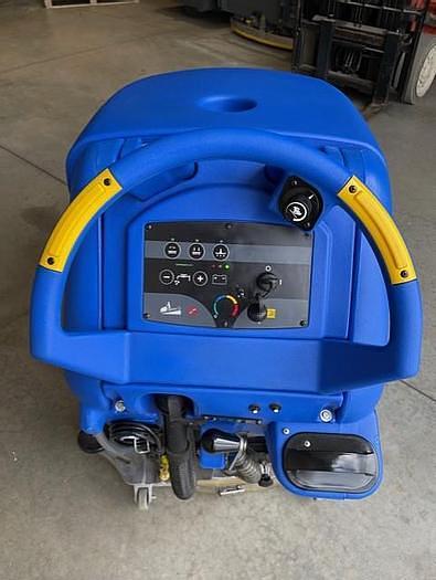 Used 2019 CLARKE FOCUS® II DISC 26 MIDSIZE FLOOR SCRUBBER (BATTERY)