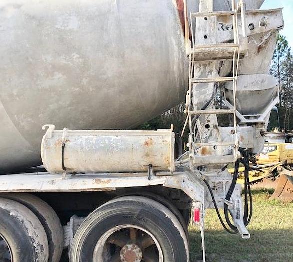 Used 1998 & 1999 Mack Rear Discharge Mixer Trucks
