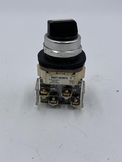 Used Allen-Bradley 800T-N2KP4 Ser T