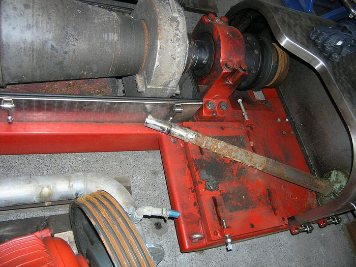 Used DDS 142C sludge dewatering decanter
