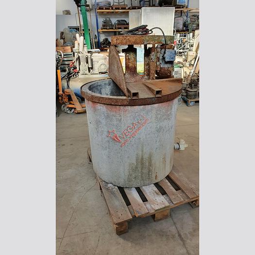 Used Mixer with round concrete tank