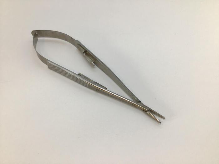 Used Ophthalmic Holder Suture Needle Castroviejo Straight with Catch 140mm