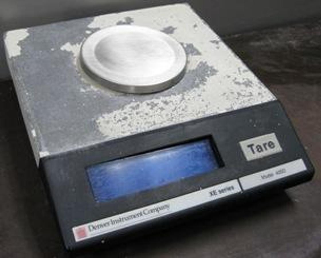 Used QTY. 1. DENVER INSTRUMENTS COMPANY XE SERIES SCALE