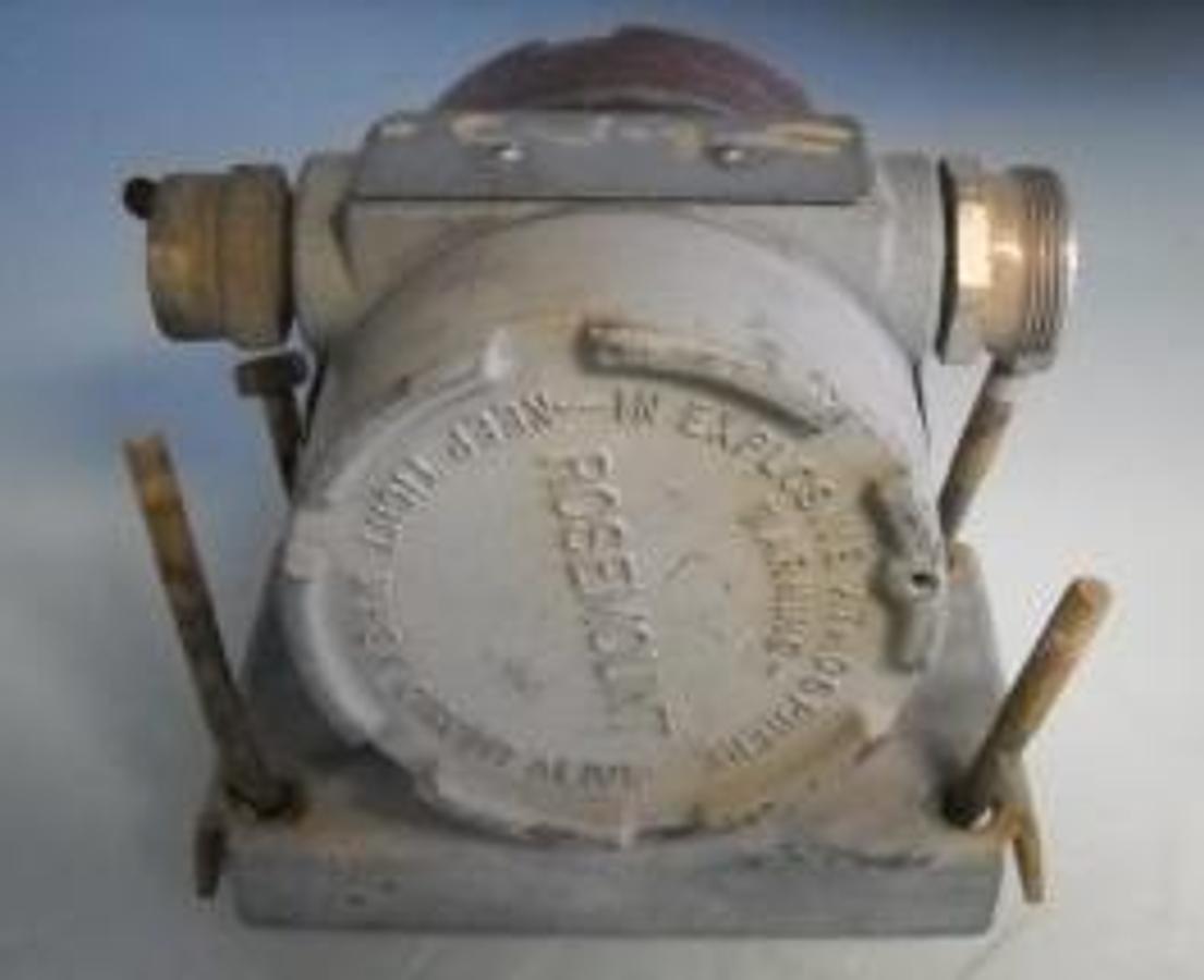 Used ROSEMOUNT TRANSMITTER #0444RL241A2E5 SERIAL 423193 SPAN: 70/ 210 DEG C CAT: 0-200F FACTORY MUTUAL SYSTEM APPROVED EXPLOSION PROOF FOR CLASS I DIV 1 GROUPS B