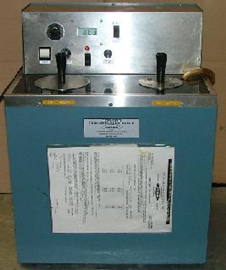 Used QTY. 1. WALTER E. KESSLER CO. TCB-900 KESSLER THERMOMETER CALIBRATION BATH