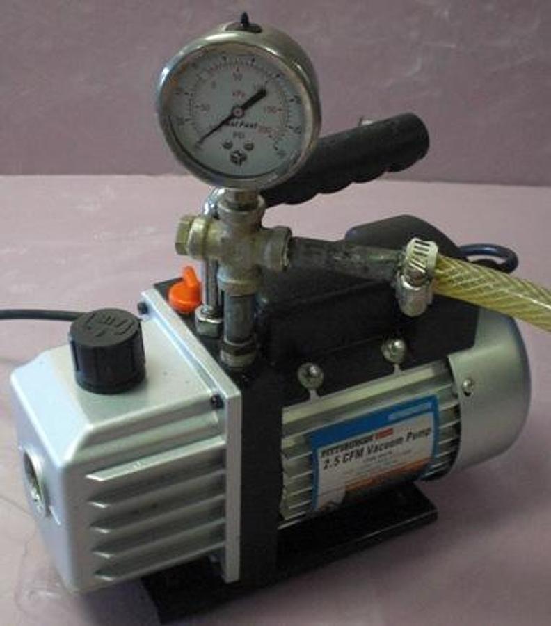 Used PITTSBURGH 2.5 CFM VACUUM PUMP
