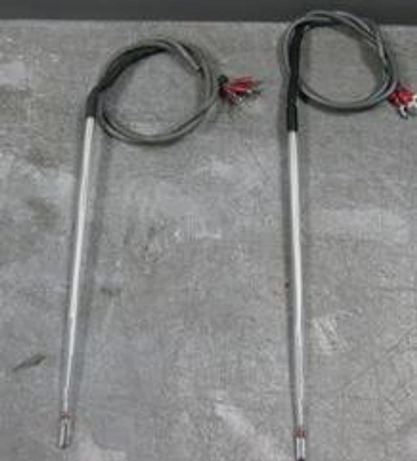 Used DC PT 100 TEMPERATURE PROBE GLASS WITH 3 WIRE FORK TERMINAL ATTACHMENTS. DC 1624. 8 ½" LONG.