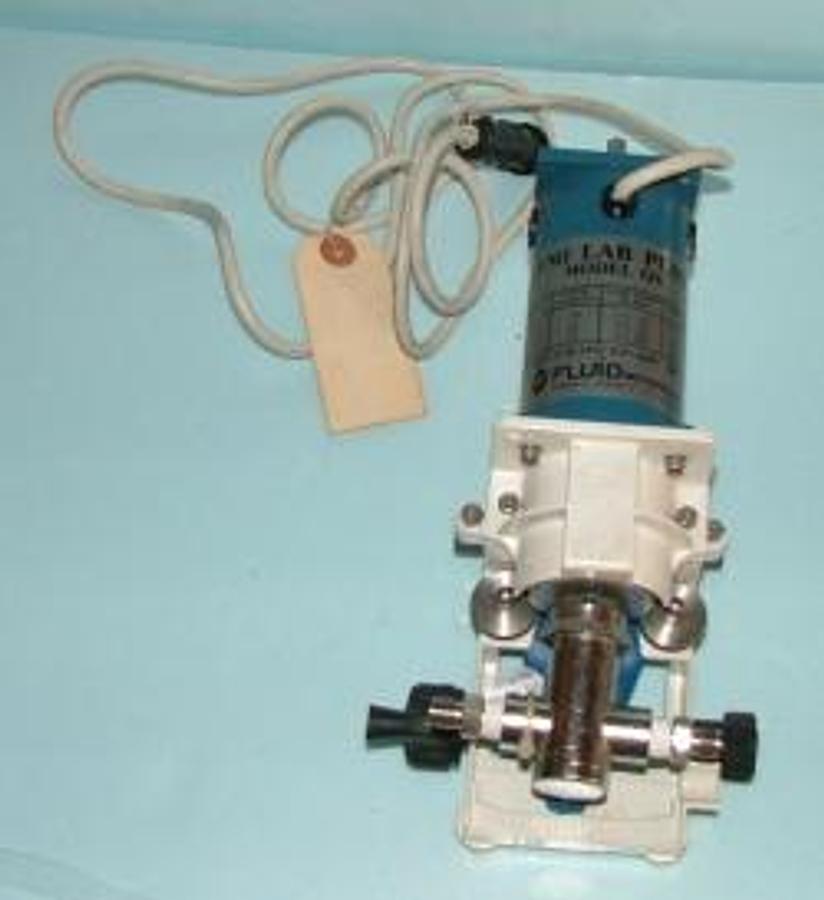 Used QTY. 1. FMI LAB PUMP MODEL QV MODEL: QV-0 PISTON DIAMETER 1/8 FLOW RANGE ML/MIN PRESSURE PSIG VAC TO 100 WITH 3 PRONG PLUG.