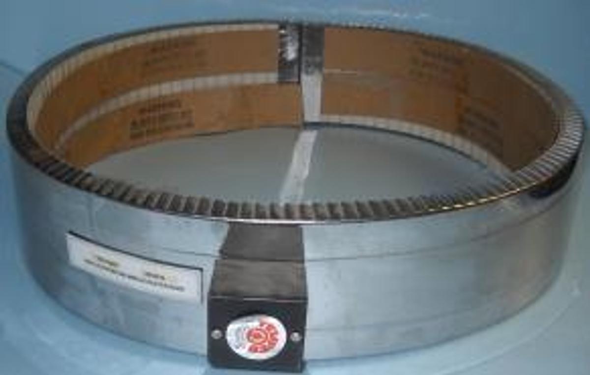 Used TEMPCO ELECTRIC HEATER CORP. UNIFLO OUTER DIE MIDDLE HEATER BAND TC 171252 2B-02-G 17 Â½ X 15 5/8 X 4 Â½.