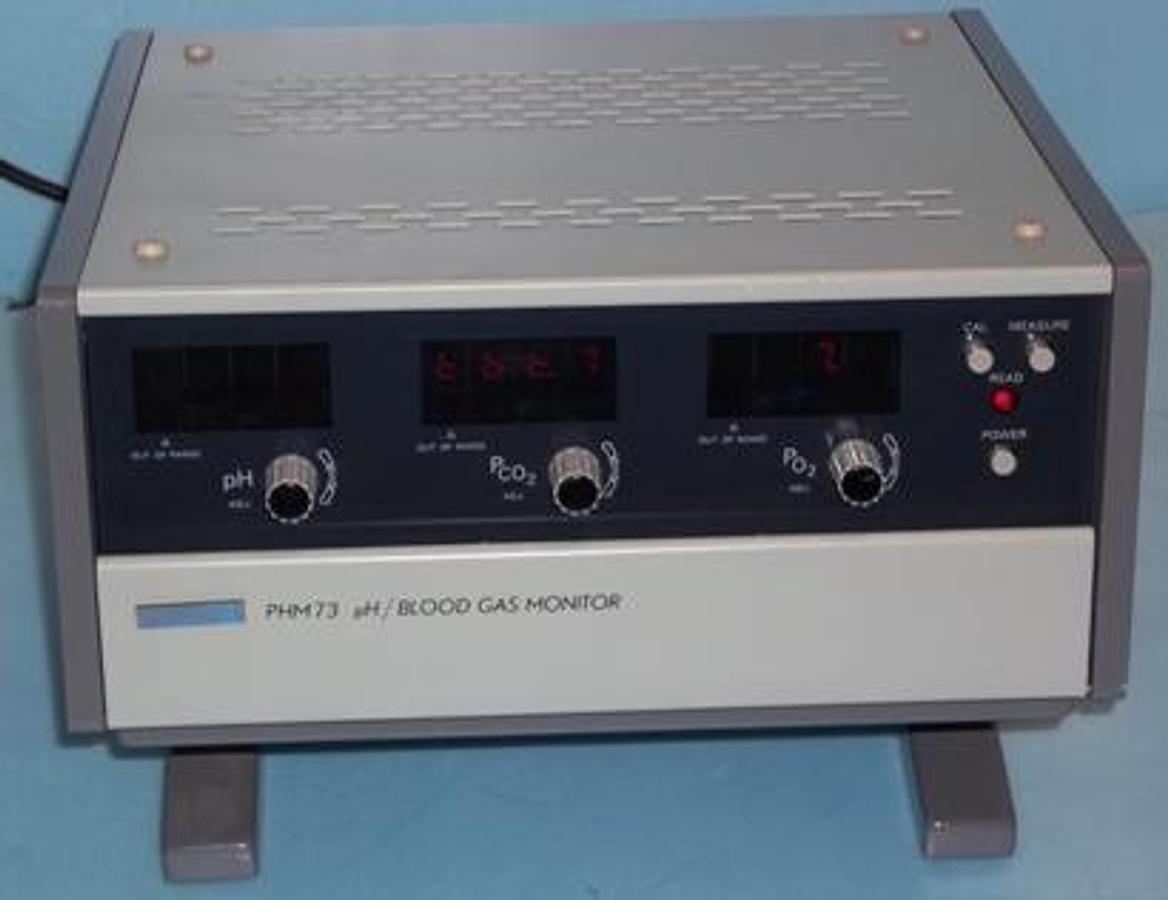 Used QTY. 1. RADIO METER COPENHAGEN PH / BLOOD GAS MONITOR MODEL: PHM 73