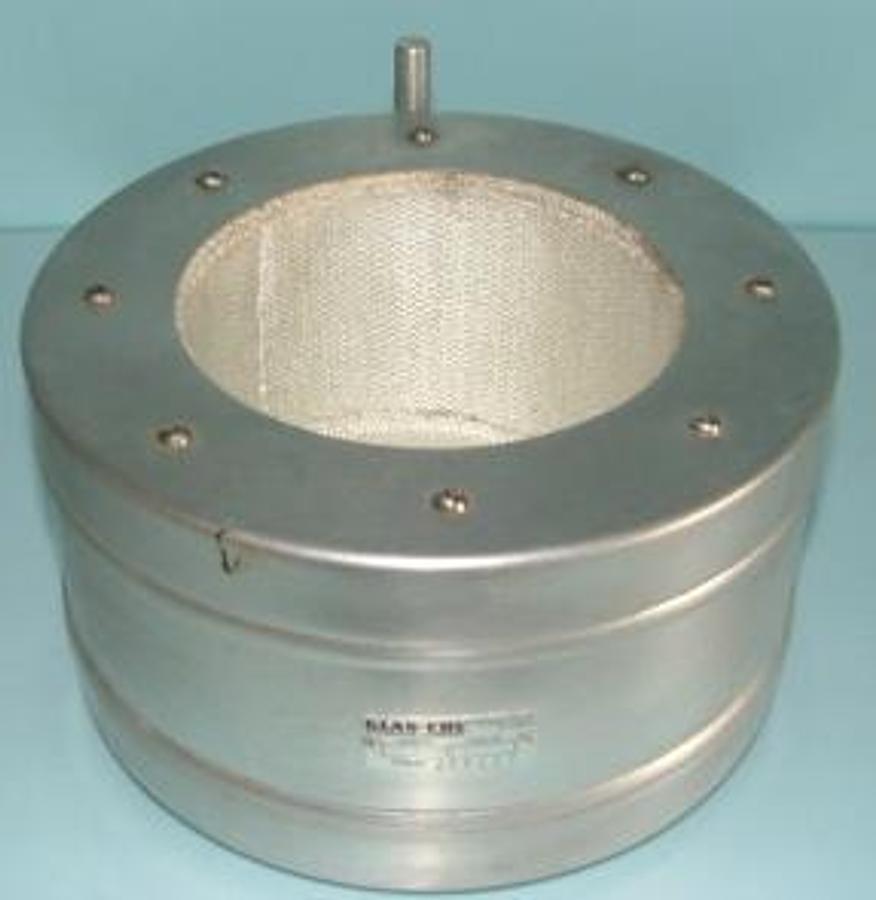 Used QTY. 5. GLAS-COL APPARATUS COMPANY HEATING MANTLE ALUMINUM CONSTRUCTION 115V 550W DIMENSIONS 5 Â½ WIDE 4 INCHES DEEP (DOES NOT COME WITH POWER CORD). ).