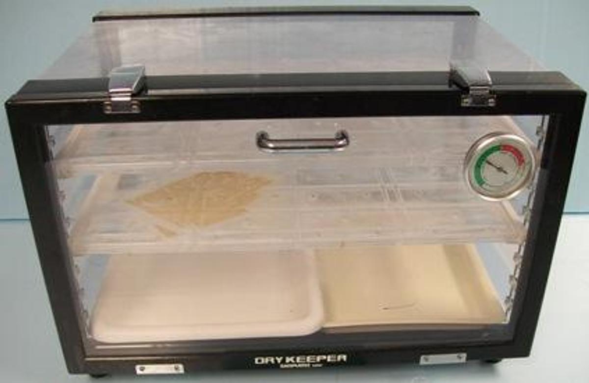 Used QTY. 1. SANPLATEC CORP. DRY KEEPER