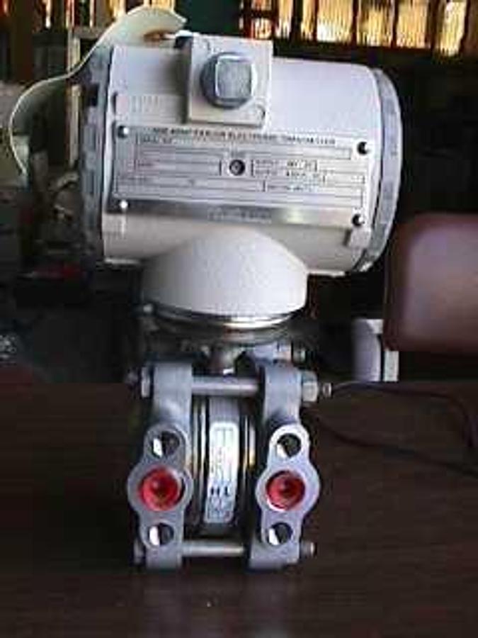 Used ABB Kent-Taylor Electronic Transmitter 316/7MPA/1000PSI MPW Serial No. 503TB01261A0100-1000-802211 Fill: SI