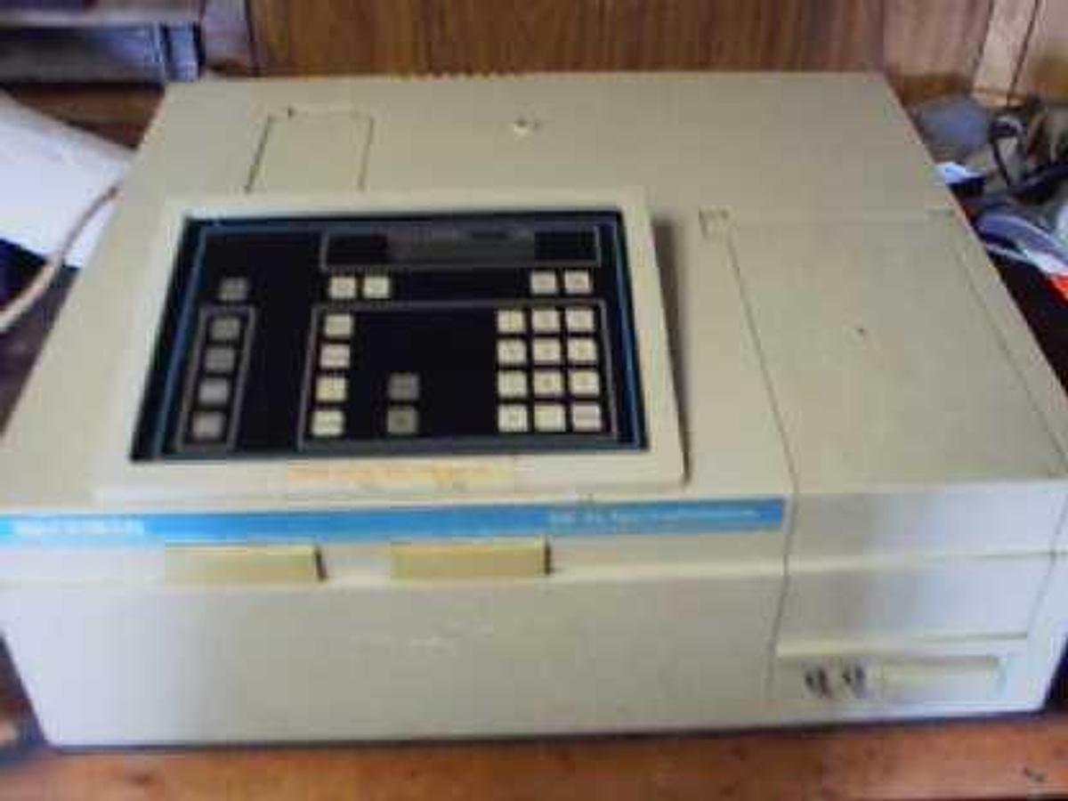 Used QTY. 1. BECKMAN DU 62 SPECTROPHOTOMETER