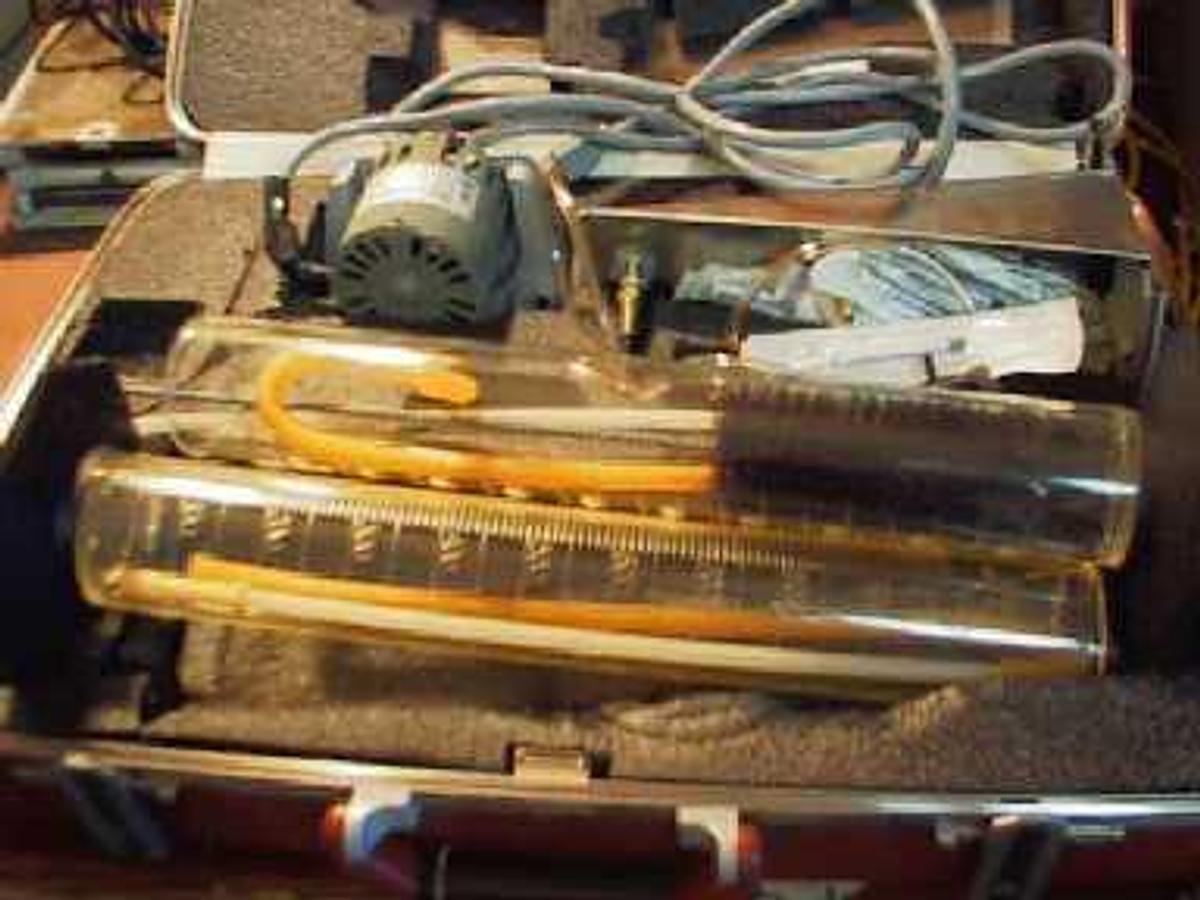 Used QTY. 1. MATHESON GAS PRODUCTS MODEL 7231H-203 PORTABLE ANTI-FOAM DEMONSTRATION UNIT WITH DYNAMSTER EUGENE G. DANNER MFG. 160 OVAL DRIVE TYPE 663 NO. 7163-6684 E40513 VOLT: 115 HZ: 60 AMP.: .66 RPM: 1550.