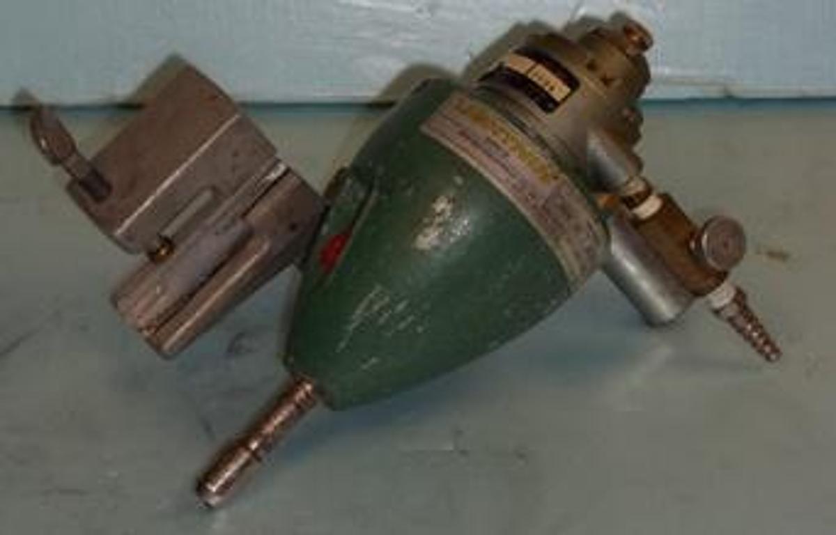 Used QTY. 1. LIGHTNIN SERIES 30 BUCKET OR TANK MOUNT MIXER WITH AIR ACTUATED MOTOR IDENT. NO. 809020 PSP.