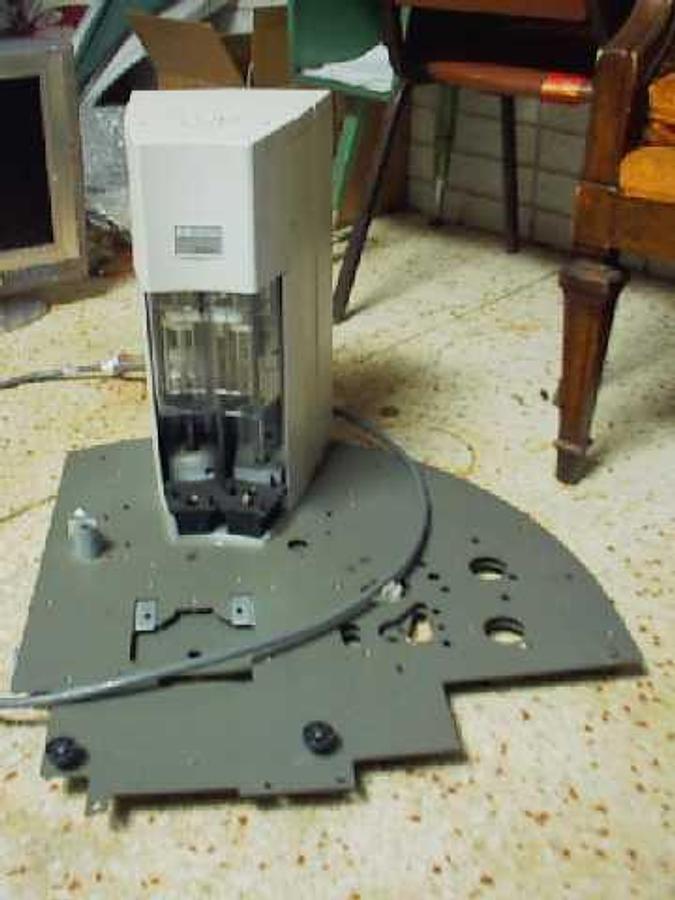 Used HEWLETT PACKARD MODEL G1292A PREP STATION SOLID PHASE EXTRACTION (SPE)