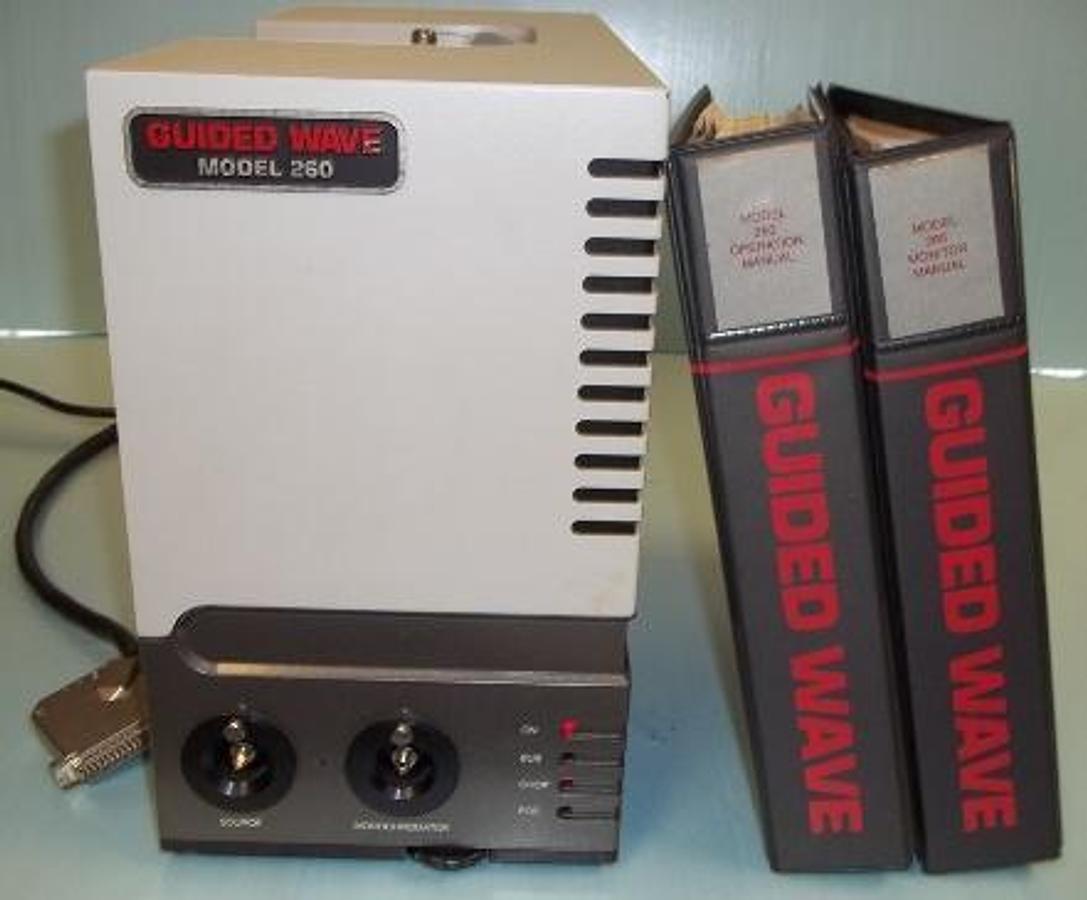 Used GUIDED WAVE FIBER OPTIC SPECTROPHOTOMETER MODEL: 260