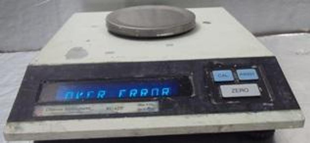 Used DENVER INSTRUMENT XL-410 DIGITAL SCALE MAX 410G E=0.00G 12V~@500MA PT#201169.1REV.A