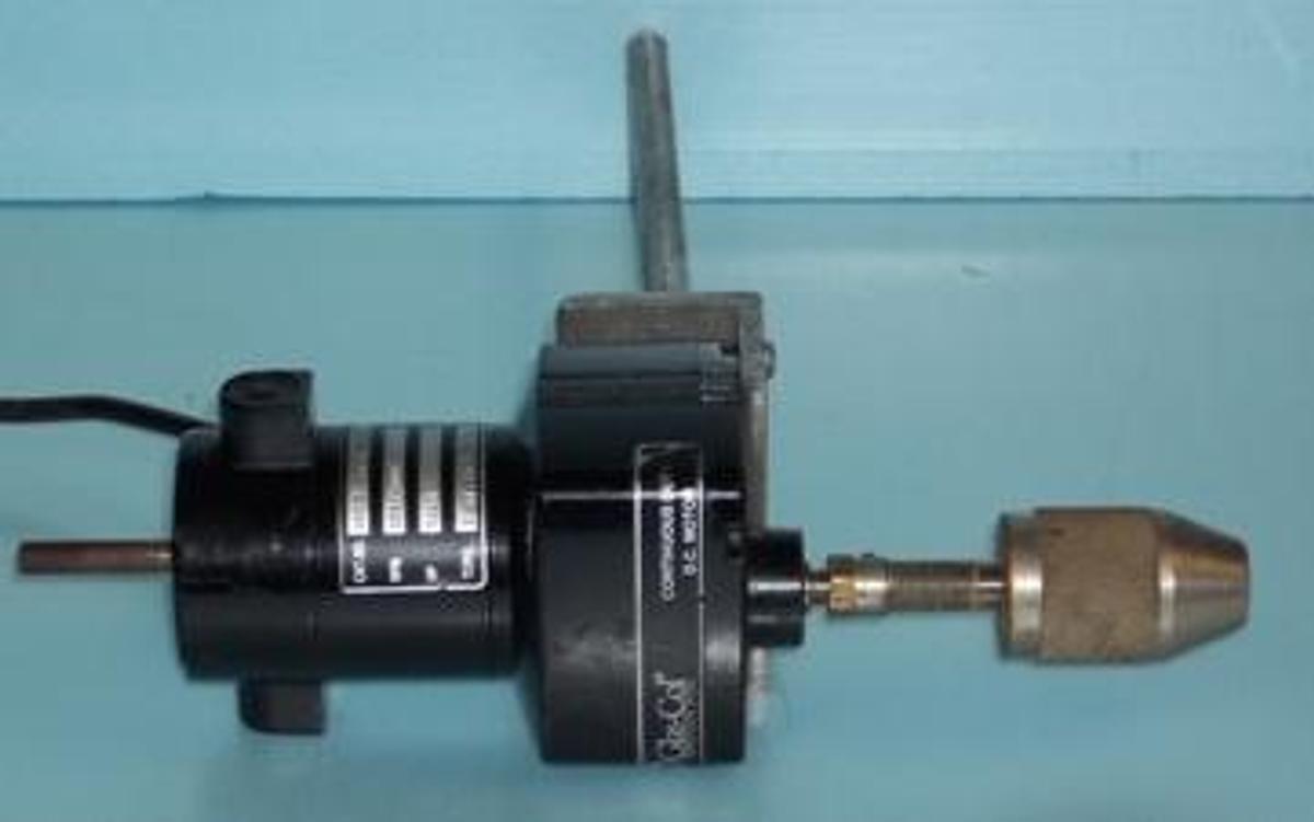 Used QTY. 1. GLAS-COL CONTINUOUS DUTY DC MOTOR DRIVEN OVER HEAD STIRRER 115V